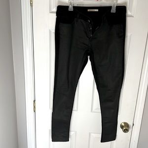 Levi’s Women 535 super skinny size 32 black jeans